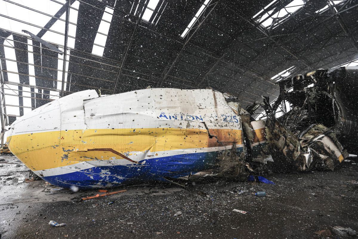 Rusya'nın vurduğu dünyanın en büyük uçağı Antonov An-225'ten geriye enkaz kaldı - Sayfa 4