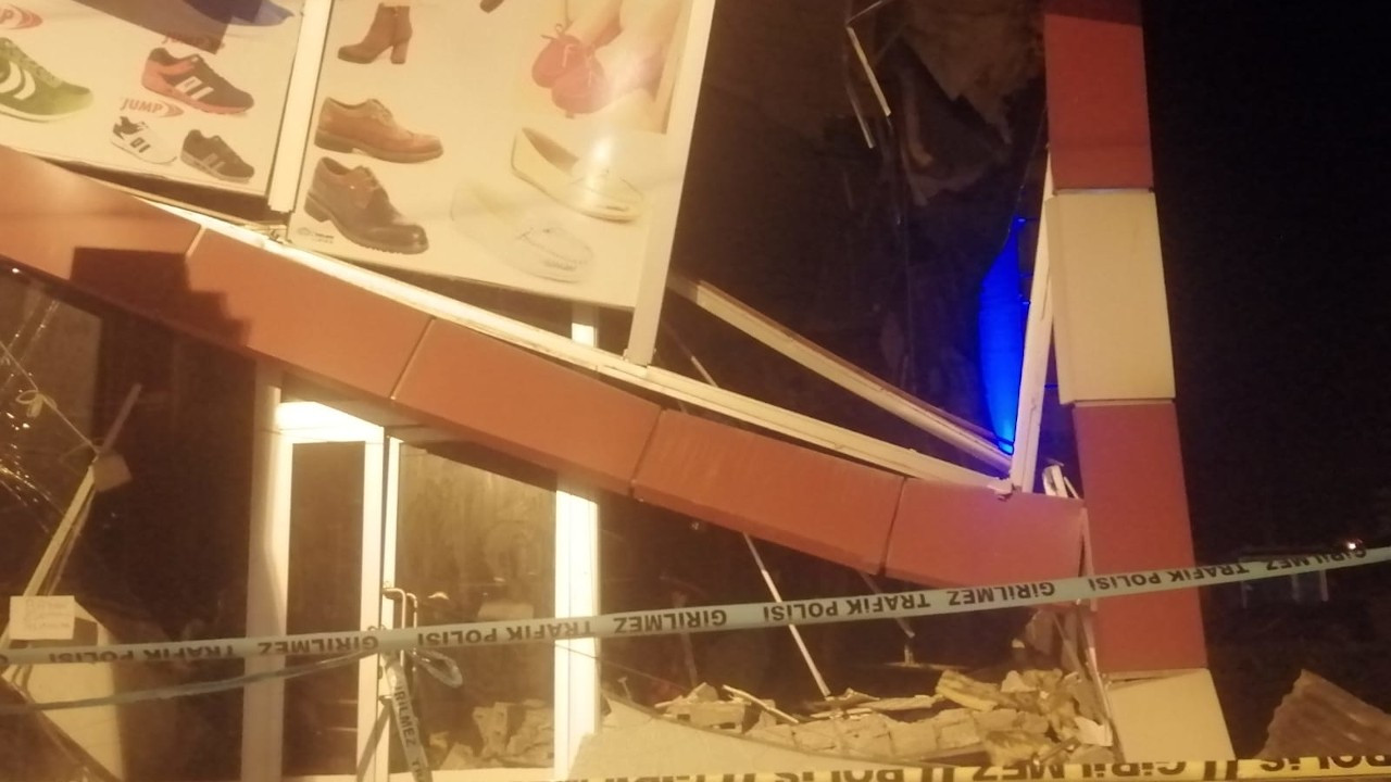 Van'da AVM çöktü: 6 kişi yaralandı