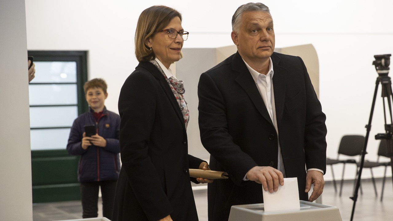 Macaristan'da seçimi Orban kazandı