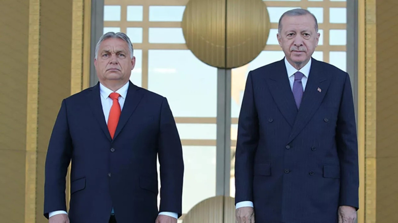 Erdoğan, Macaristan Başbakanı Orban'ı tebrik etti