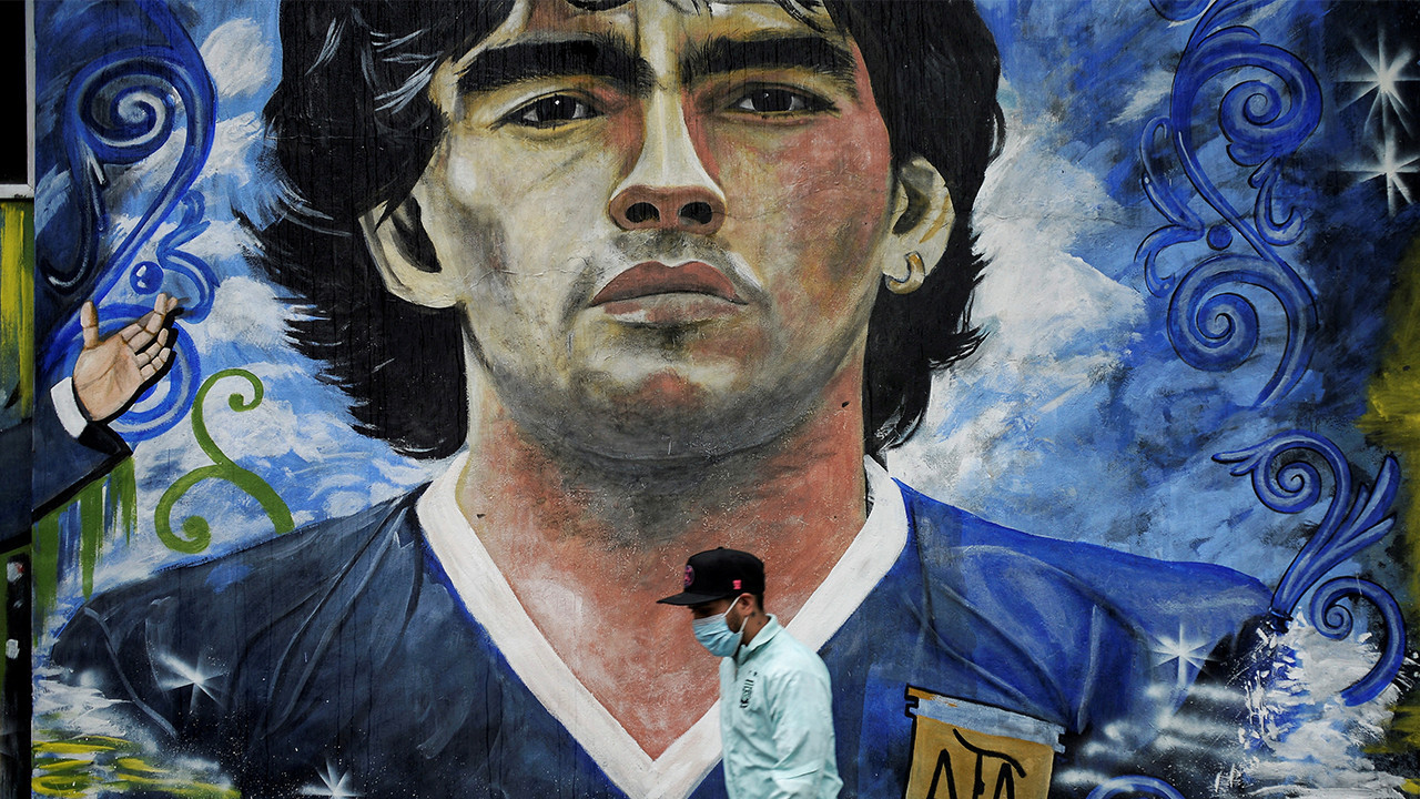 Maradona’nın ‘Tanrı’nın Eli’ golünü atarken giydiği forma satışta