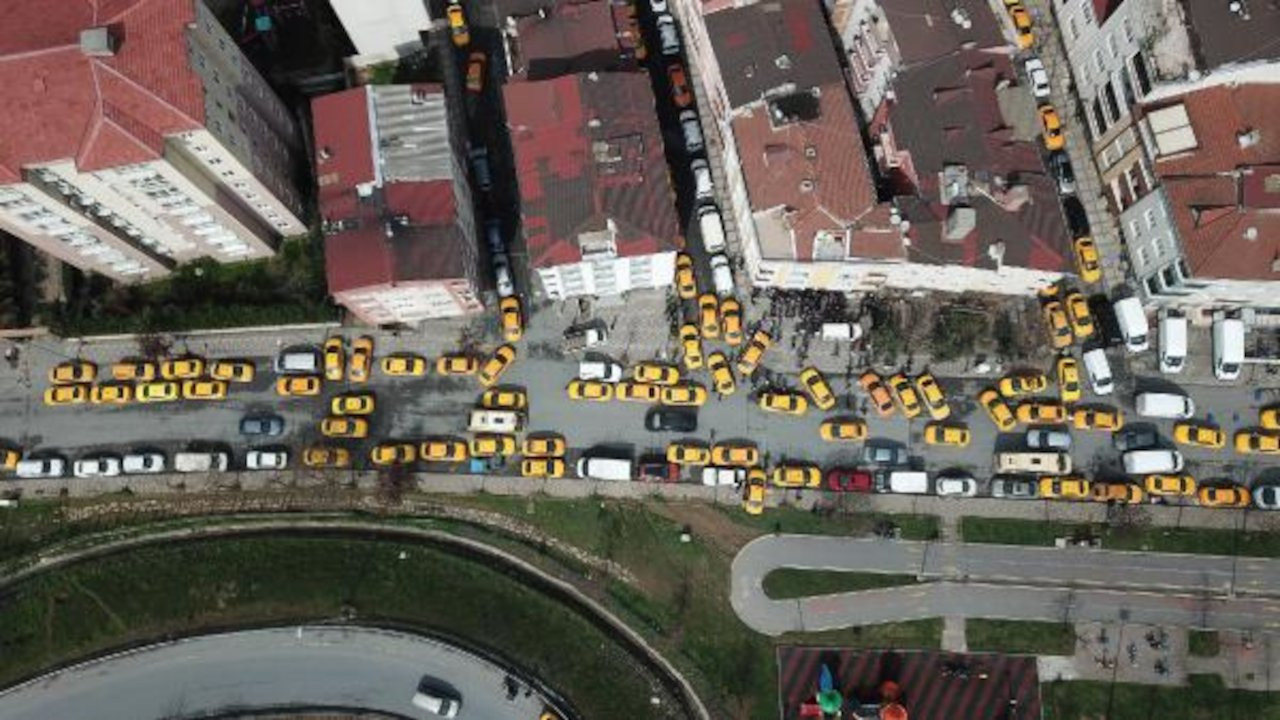 İstanbul’da taksicilerin 'sarı zam’ kuyruğu