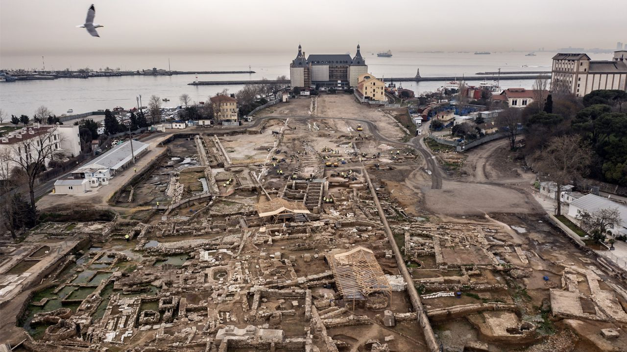 Haydarpaşa arkeolojik kazılarında Helenistik döneme ait mezar bulundu - Sayfa 1