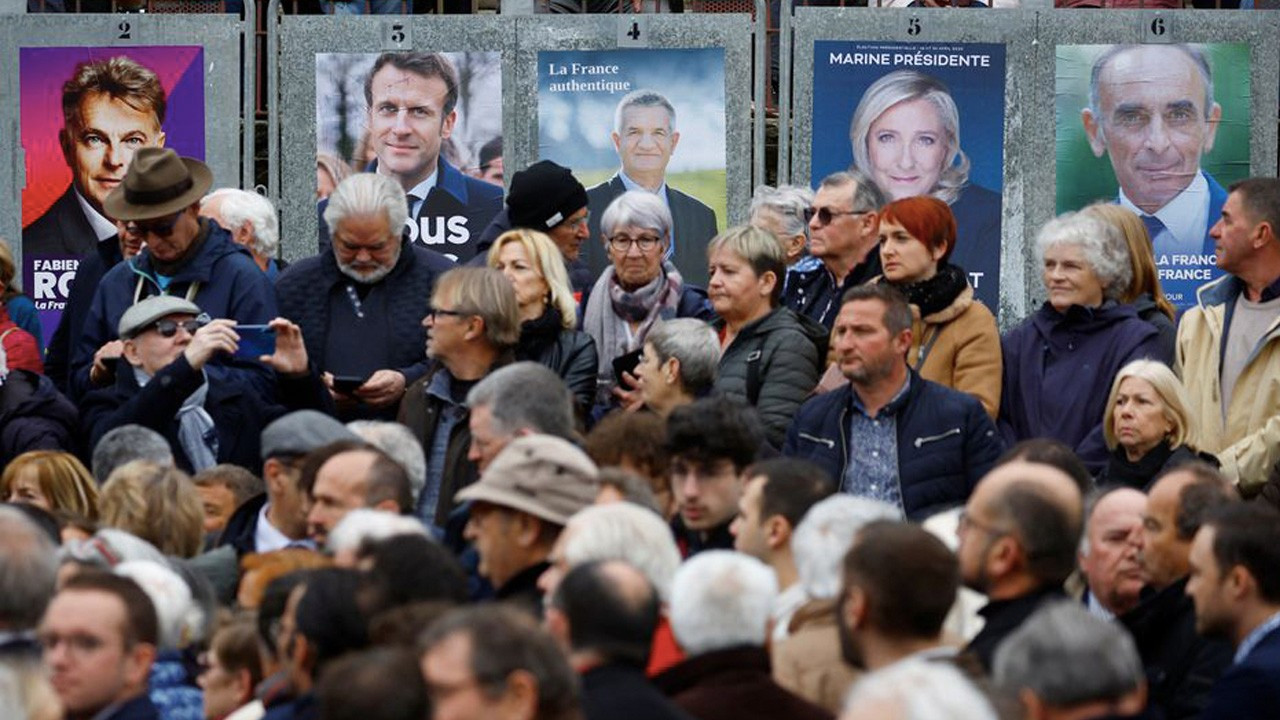 Fransa'da seçim günü: Macron ve Le Pen cumhurbaşkanlığı için yarışıyor