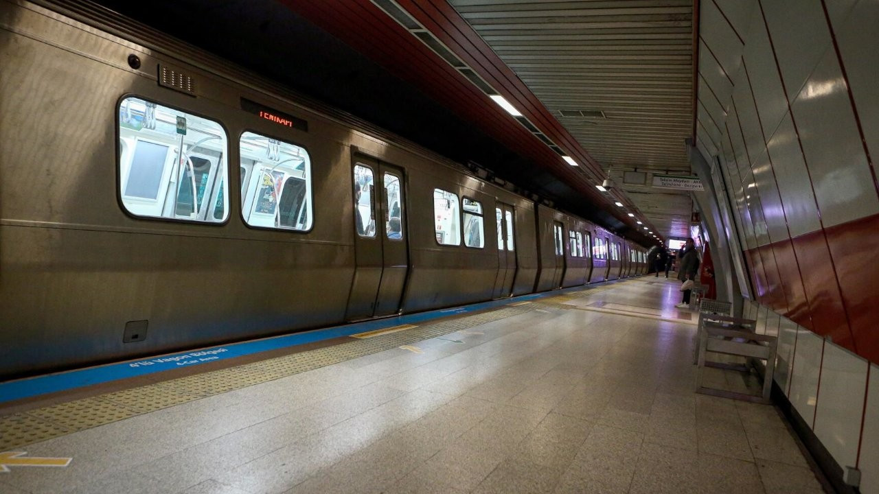 İstanbul’da Onur Yürüyüşü’ne valilik engeli: Metro ve füniküler kapalı