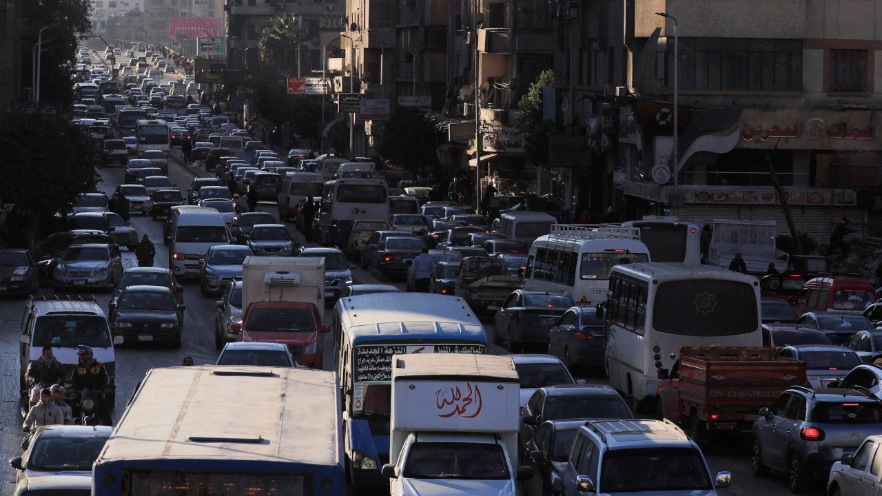 Mısır'da otobüs kazası: En az 10 kişi öldü