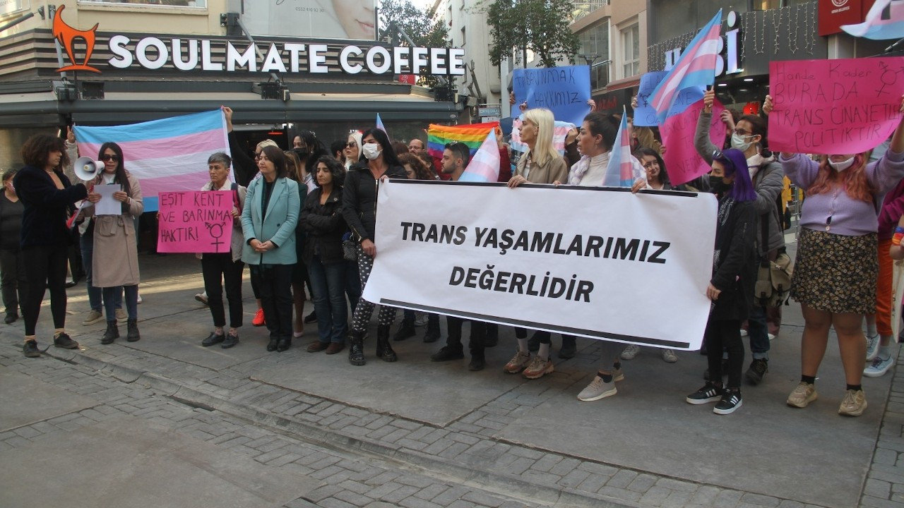 LGBTİ + örgütleri trans kadınlara yönelik saldırıları protesto etti