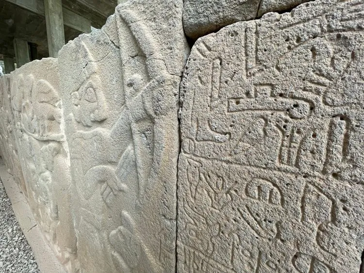 Karatepe'deki çok dilli yazıtlara UNESCO koruması