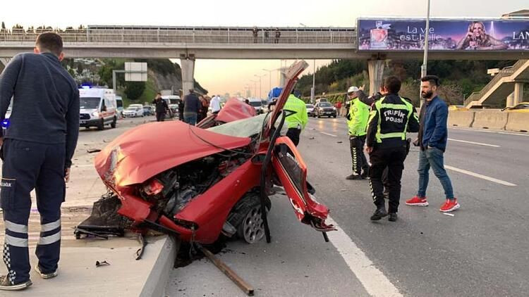 Maltepe'de üst geçidin ayağına çarpan otomobil ikiye ayrıldı: Sürücü ağır yaralandı - Sayfa 3