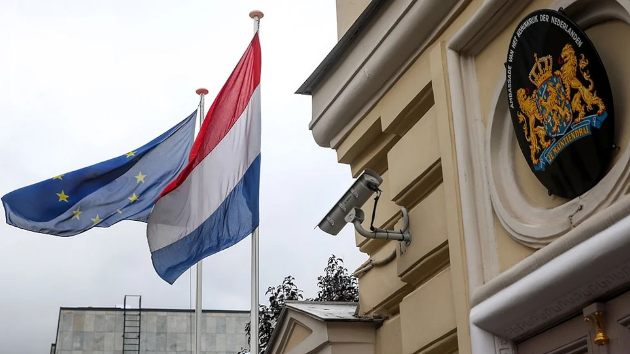 Rusya'dan Hollanda ve Belçikalı diplomatları sınır dışı etme kararı