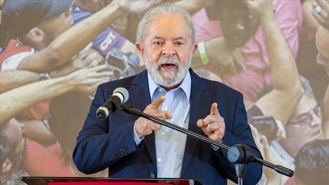 Brezilya'da Lula da Silva adaylığını duyurdu