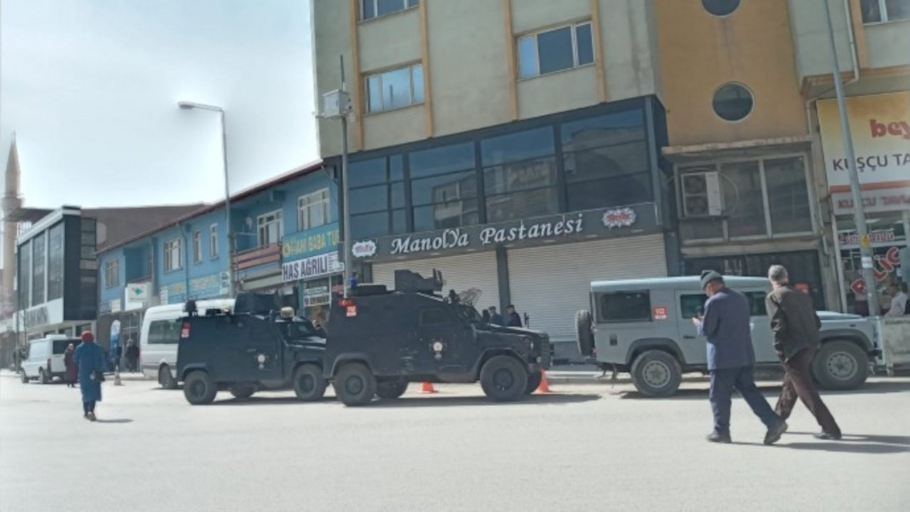 HDP Doğubayazıt ilçe binasına polis baskını: 3 gözaltı