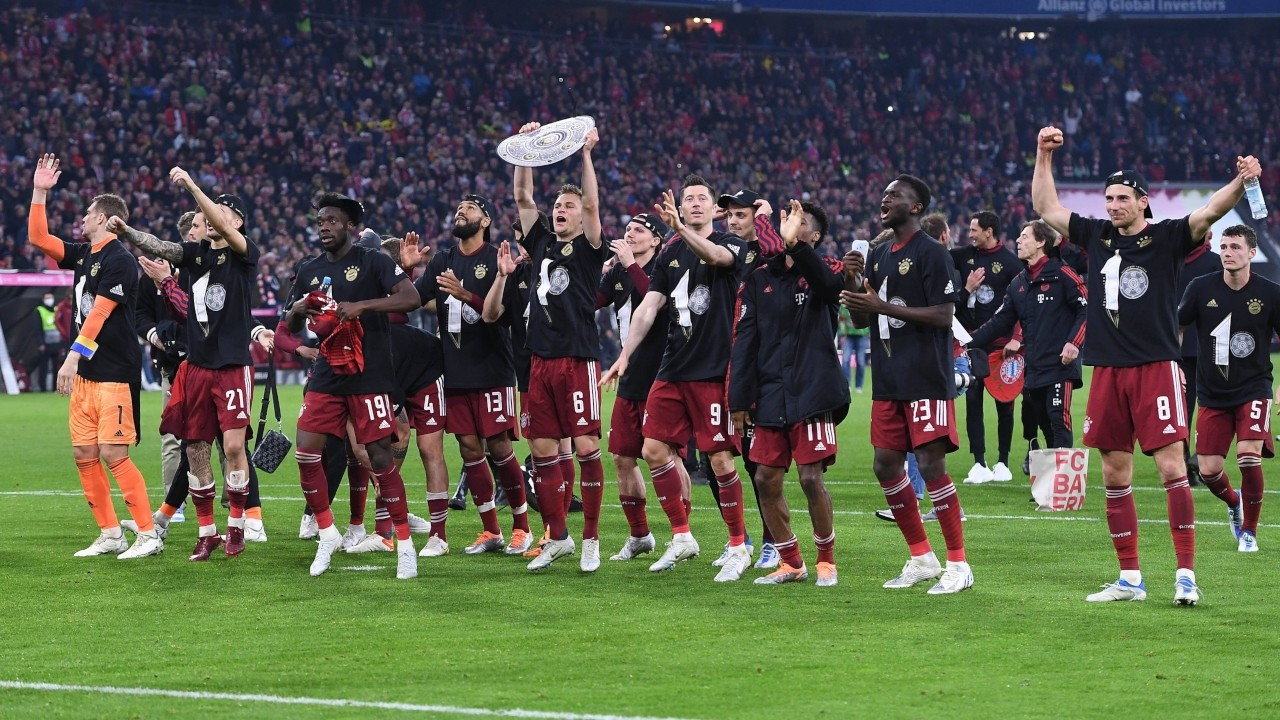 Bayern Münih üst üste 10'uncu kez şampiyon oldu
