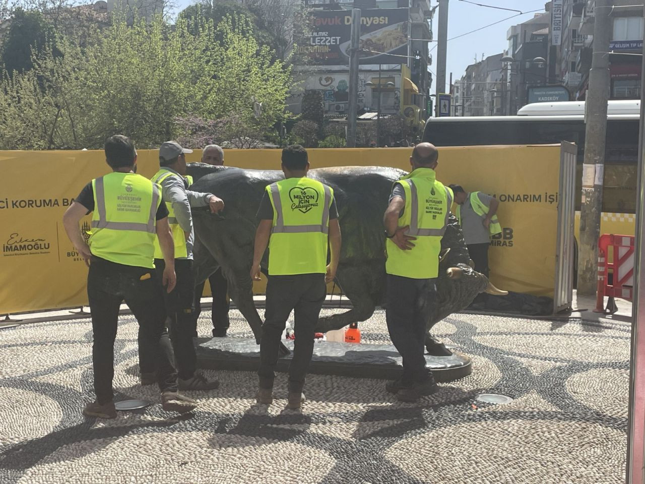 Kadıköy'deki boğa heykeli bakıma alındı - Sayfa 2