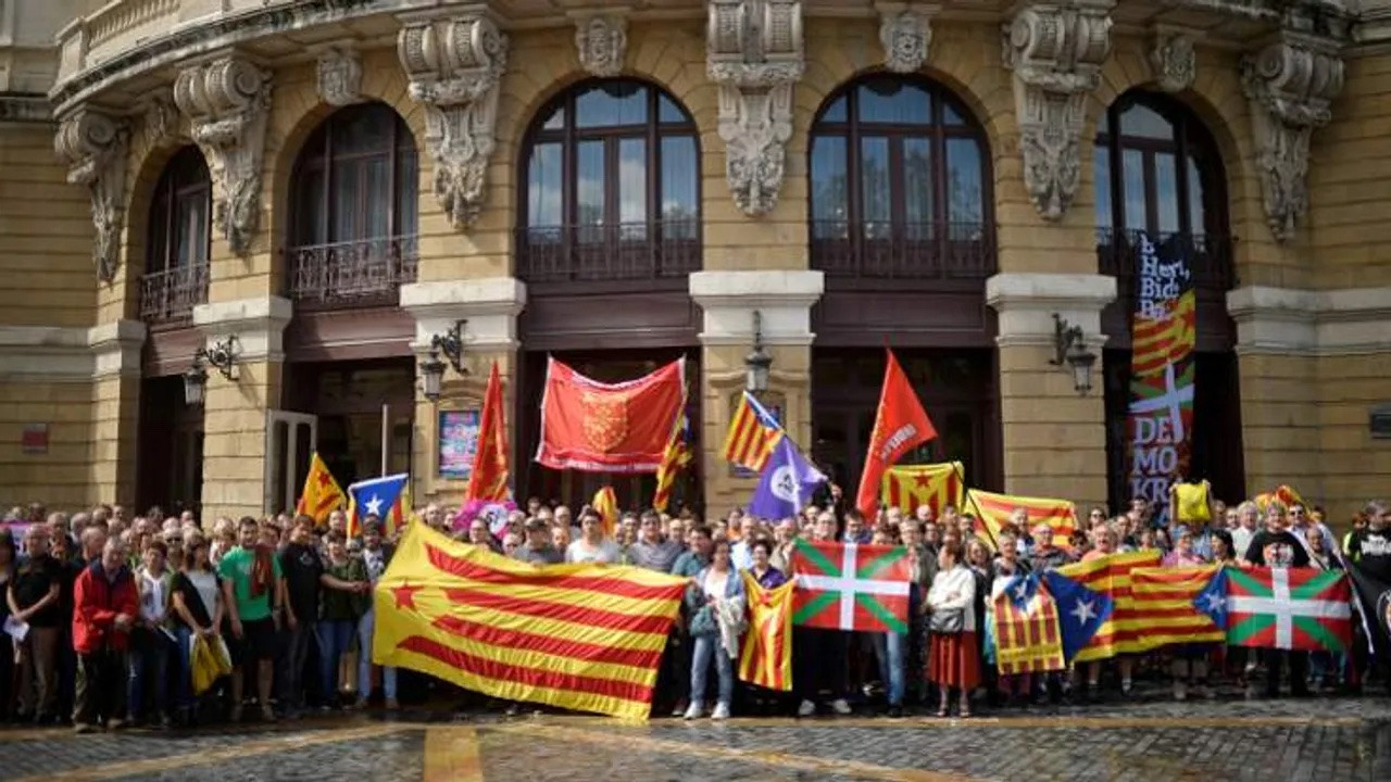 İspanya istihbaratına Katalan liderin takip edilmesiyle ilgili soruşturma