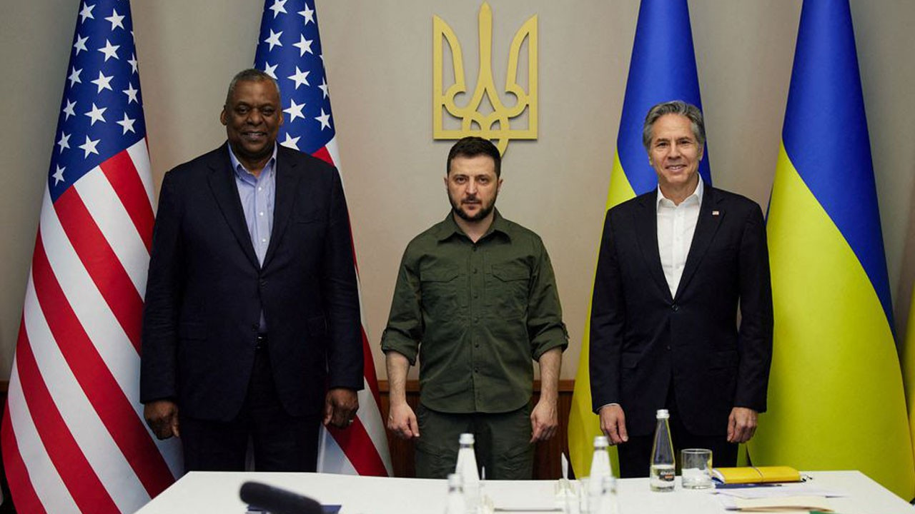 ABD'li üst düzey heyet Kiev'de: 713 milyon dolarlık ek yardım sözü