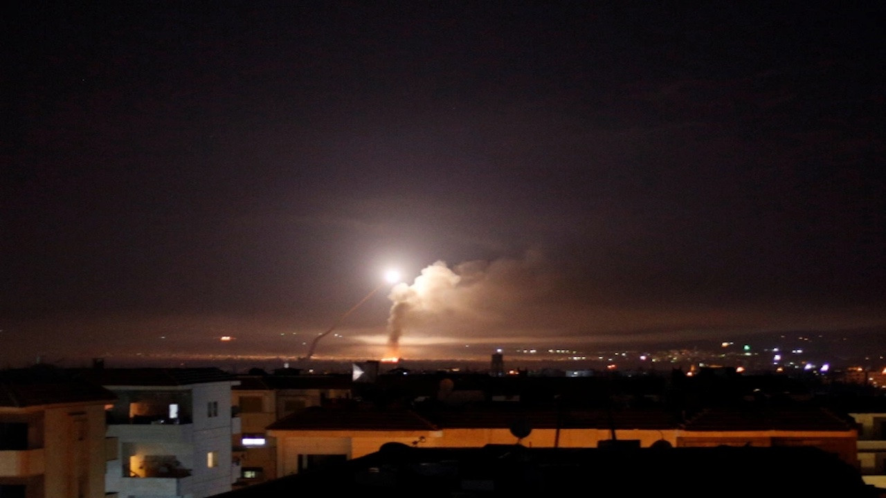 Suriye İnsan Hakları Gözlemevi: İsrail hava saldırısı düzenledi