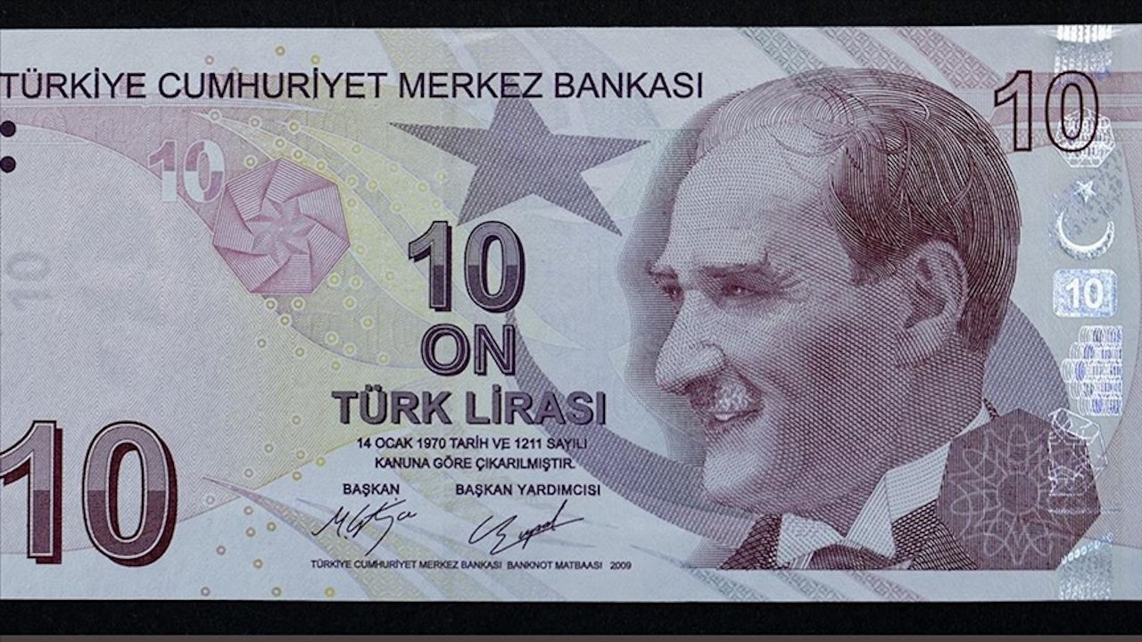 10 TL'lik yeni banknotlar piyasaya verildi