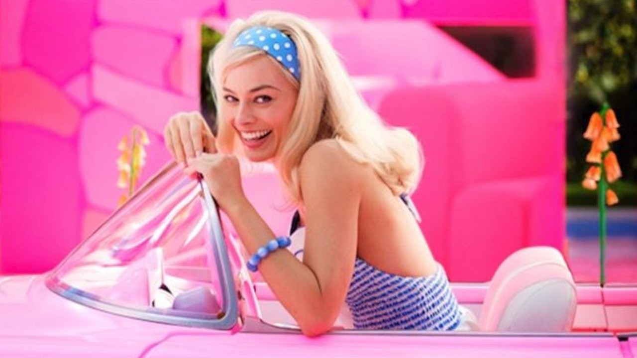 Margot Robbie, Barbie evinin kapılarını açtı