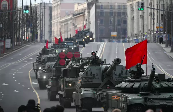 Moskova'da 9 Mayıs provası: Putin'in ordusu gövde gösterisi yaptı - Sayfa 1