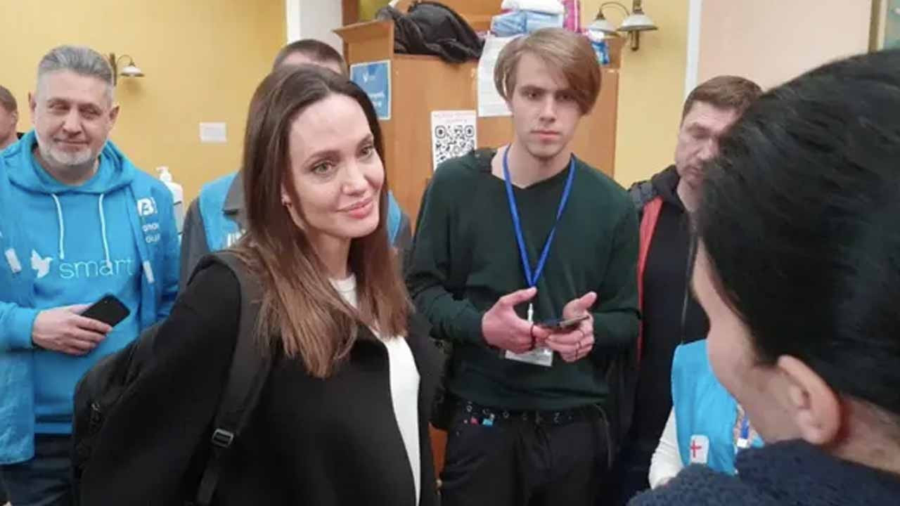 Angelina Jolie Ukrayna'nın Lviv kentine gitti