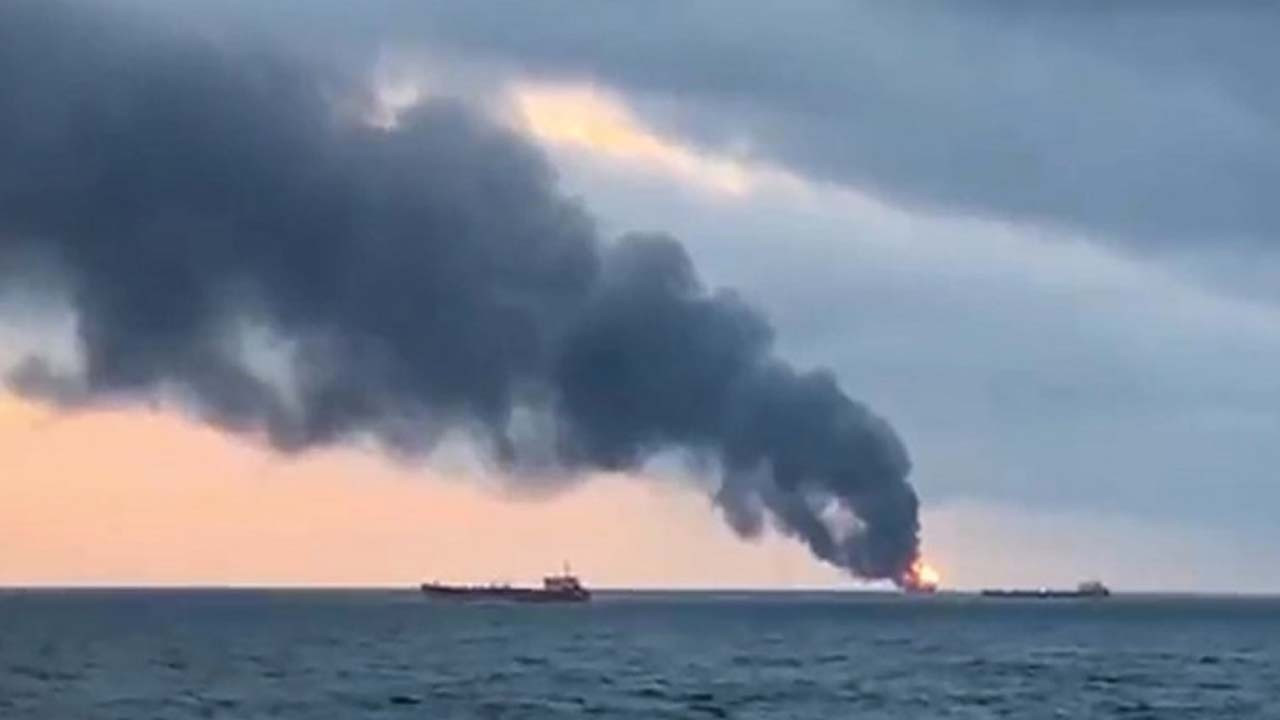 Reuters: Bayraktar SİHA'ları Karadeniz'de iki Rus gemisini vurdu