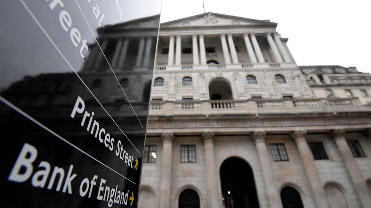 İngiltere Merkez Bankası faizi  50 baz puan artırdı