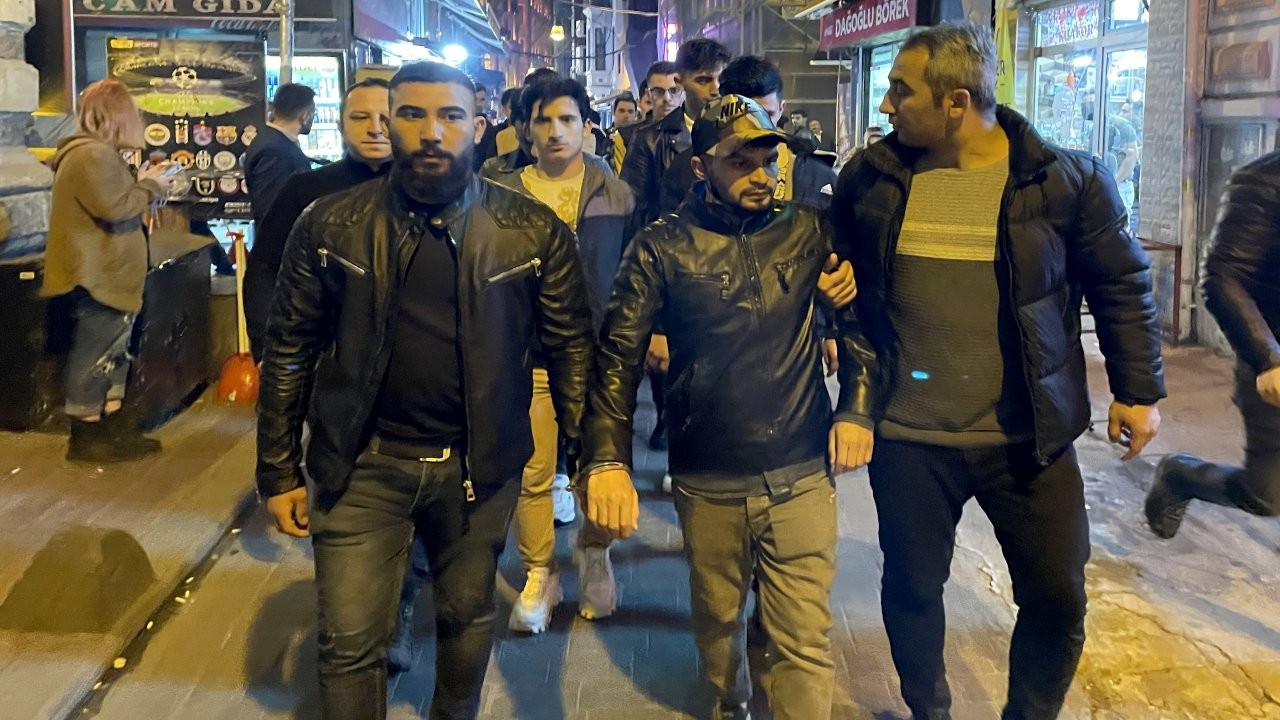 İstanbul Valiliği: 1 haftada 7 bin 687 göçmen gözaltına alındı
