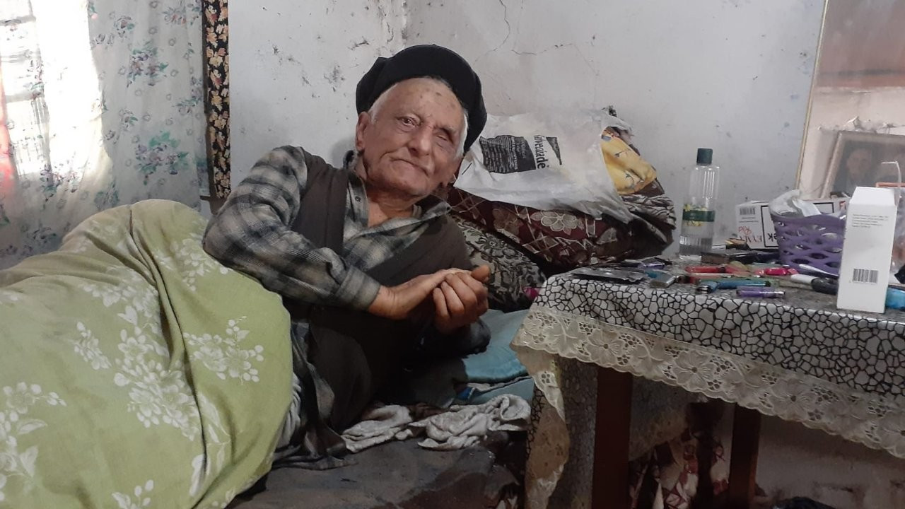 Yalnız yaşayan 83 yaşındaki Kayıklık: Banyo yaptıranım yok