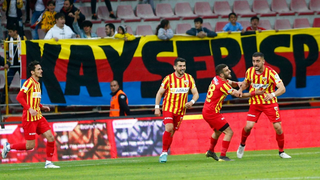 Kayserispor son dakikalarda bulduğu gollerle Trabzonspor'u eledi