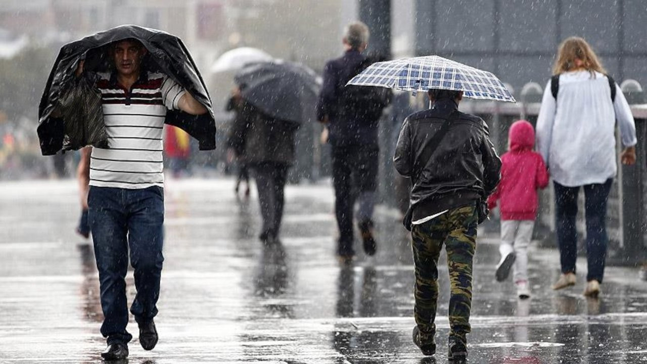 İstanbul'da kuvvetli sağanak yağış uyarısı