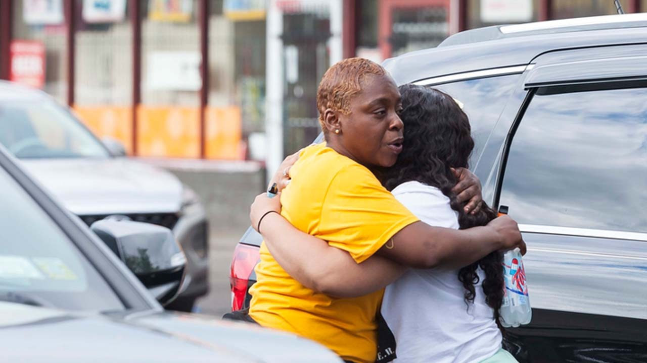 New York'ta süpermarkette ırkçı saldırı: 10 kişi hayatını kaybetti