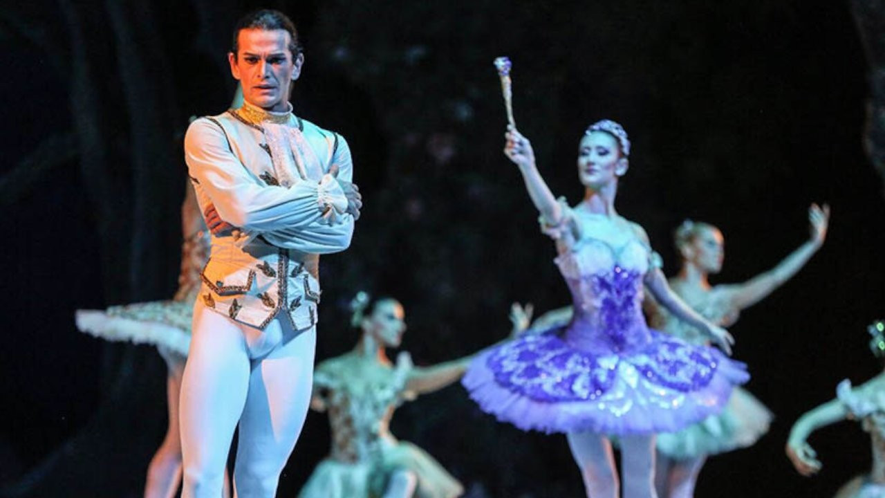 Sahnede sakatlanan balet Erhan Güzel: Geri dönüşüm çok zor