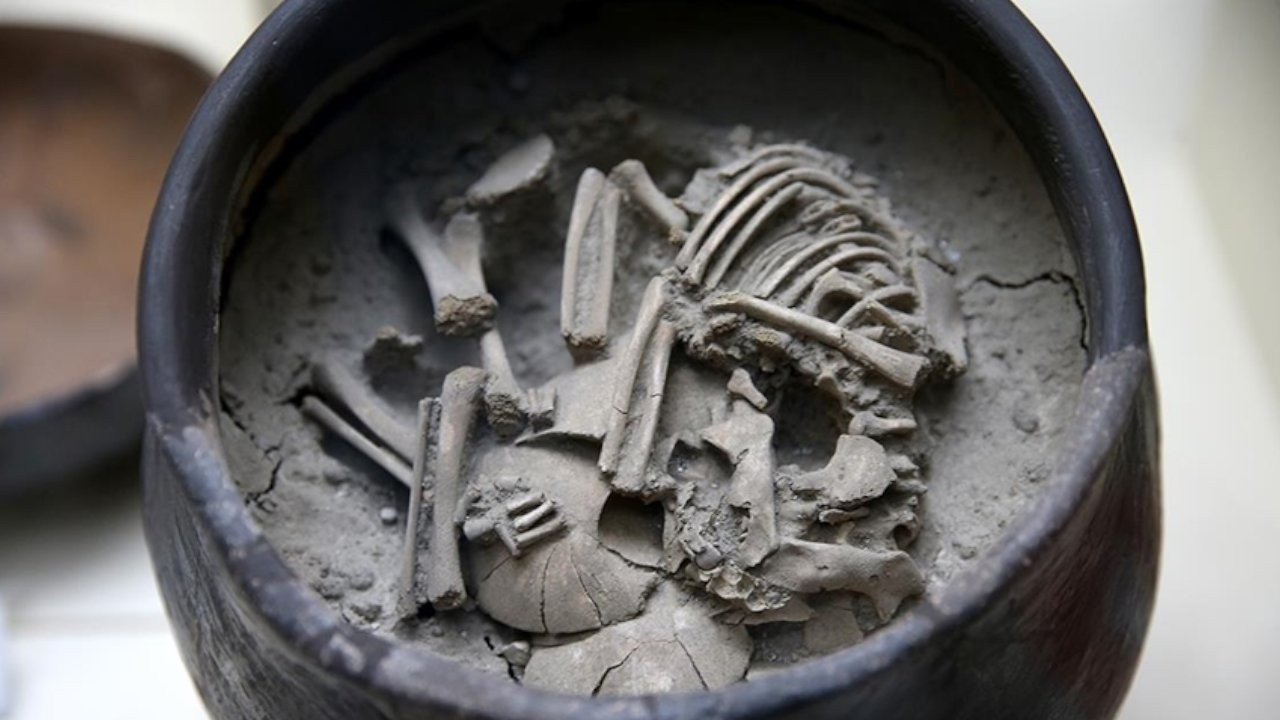 Arslantepe Höyüğü'ndeki bebek iskeleti: 5 bin yıllık