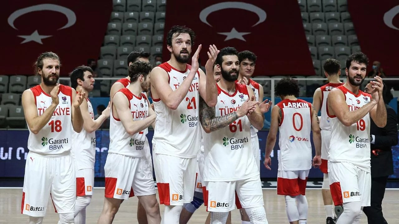 FIBA'nın Belarus kararı Türkiye'yi ikinci tura yükseltti