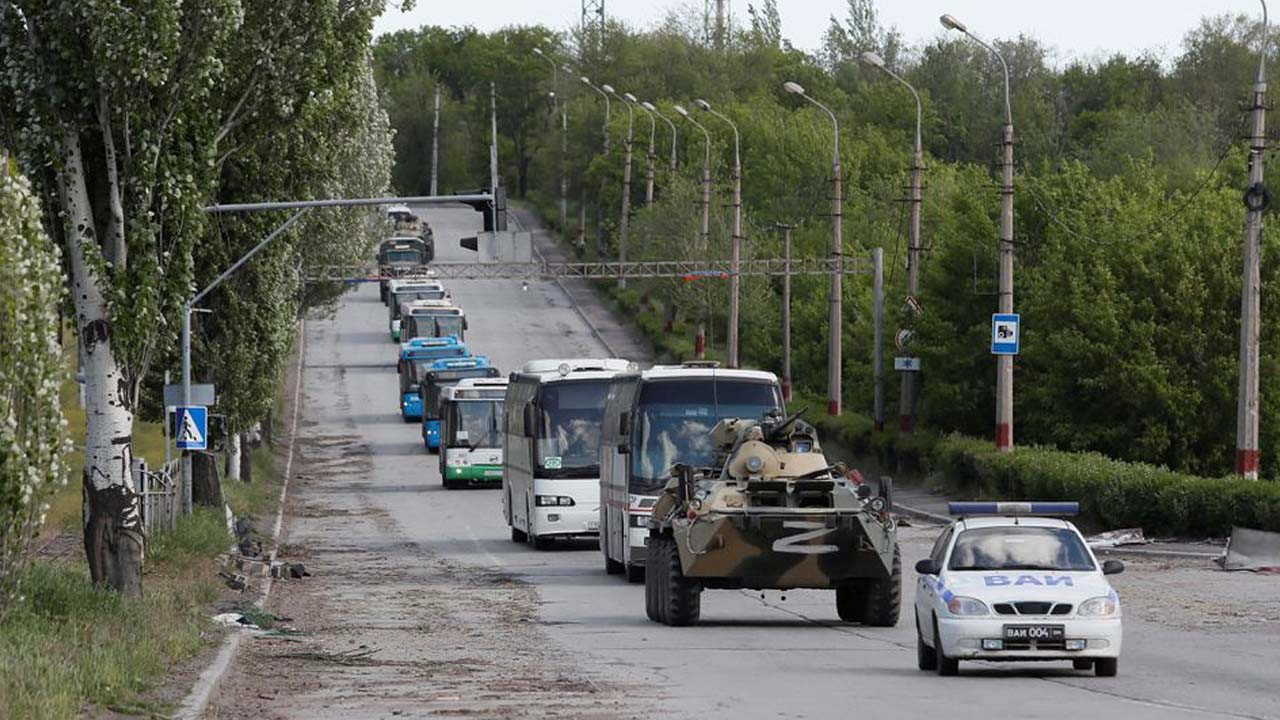 Azovstal fabrikasında son durum: Yüzlerce asker cezaevine götürülüyor