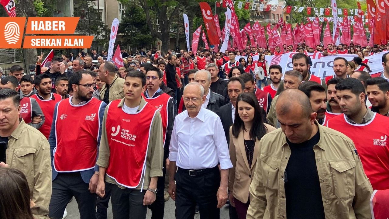 Kılıçdaroğlu gençlerle Anıtkabir’e yürüdü