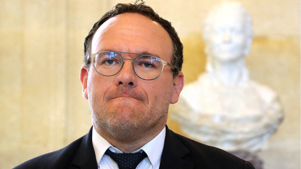 Tecavüzle suçlanan Fransız bakan Abad: İstifayı düşünmüyorum
