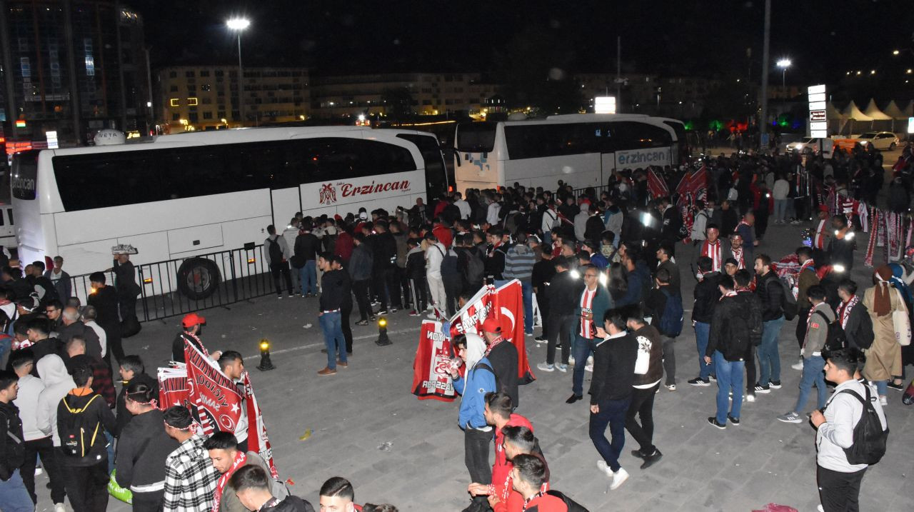Ziraat Türkiye Kupası'nda final günü: Sivas'tan 200 otobüsle geldiler - Sayfa 3