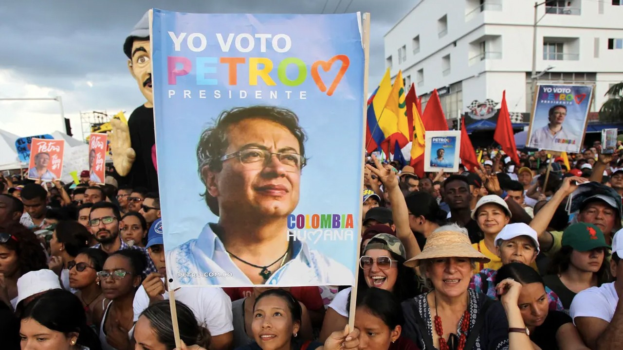 Kolombiya sandık başında: Sol aday Petro zafere yakın