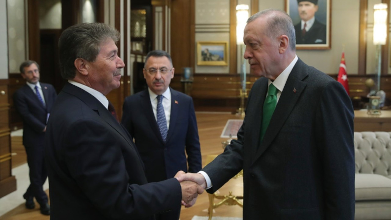 Cumhurbaşkanı Erdoğan, KKTC Başbakanı Üstel'le görüştü