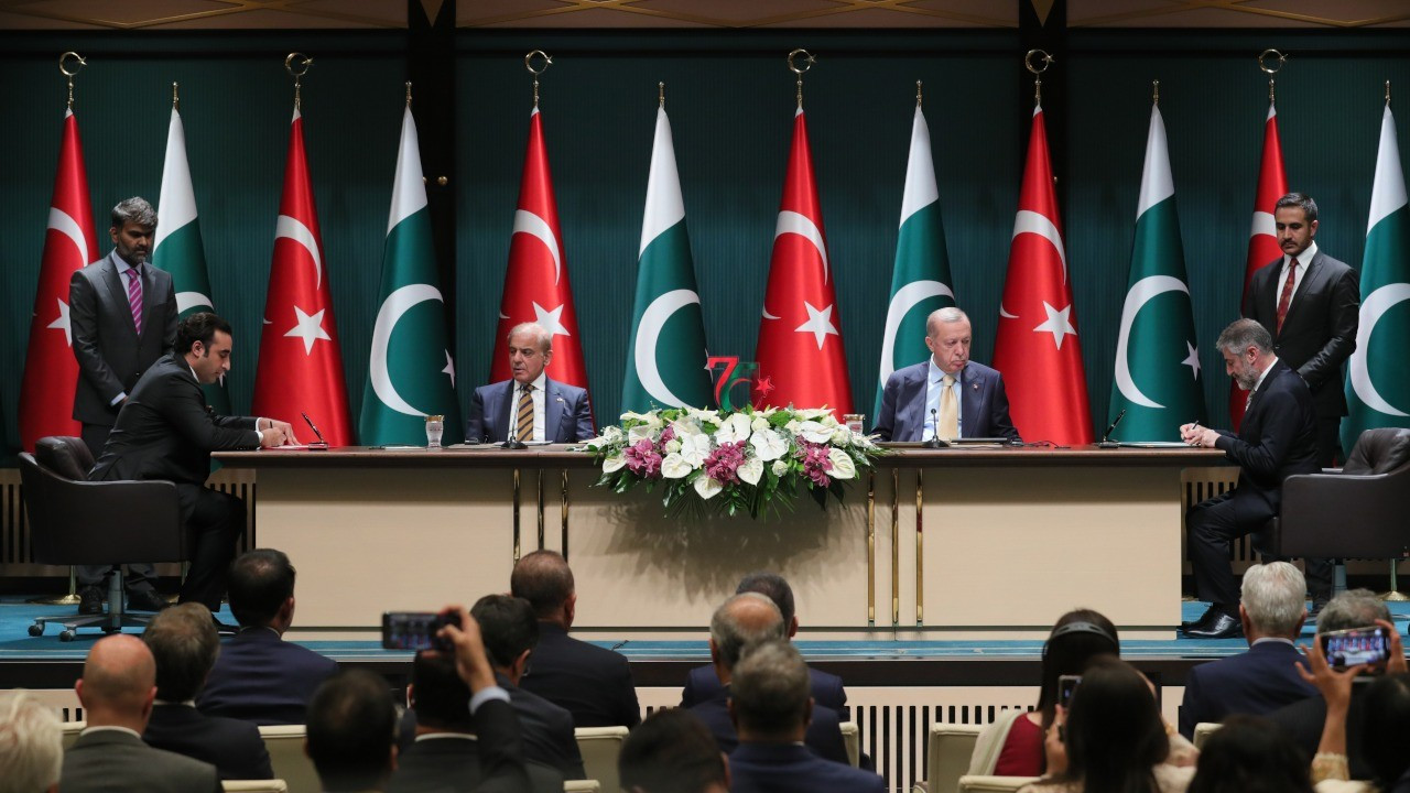 Türkiye ve Pakistan arasında 7 anlaşma imzalandı