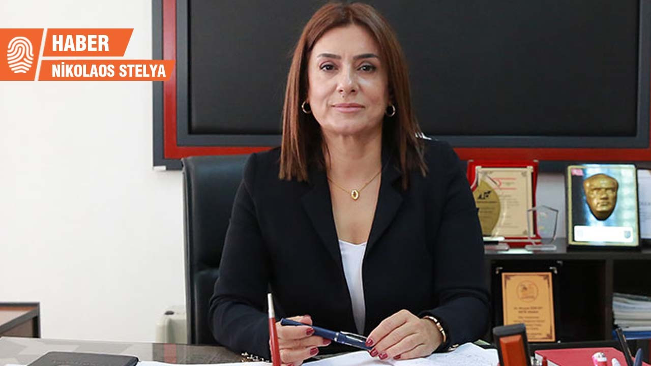 Kuzey Kıbrıs'ta kamu radyo televizyon kurumunun müdürüne hapis cezası