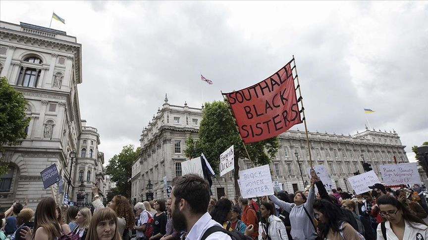 Londra'da polis cinayetlerine tepki: Irkçılık ve kadın düşmanlığına son - Sayfa 1