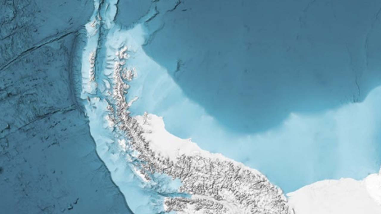 Antarktika’nın okyanus tabanı haritada
