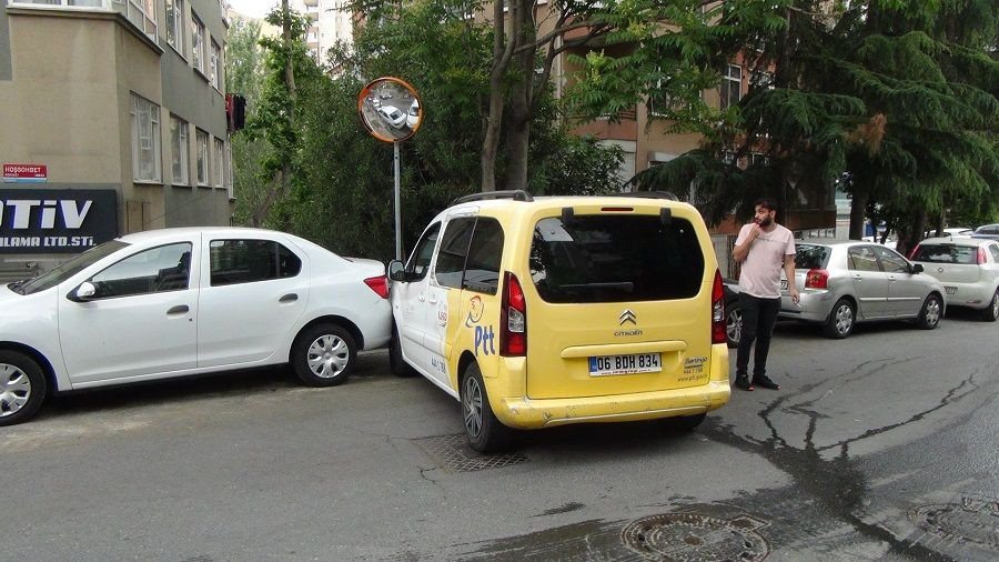 Beşiktaş'ta kargo aracı sürücüsüz hareket etti: Bir kişi ağır yaralı - Sayfa 1