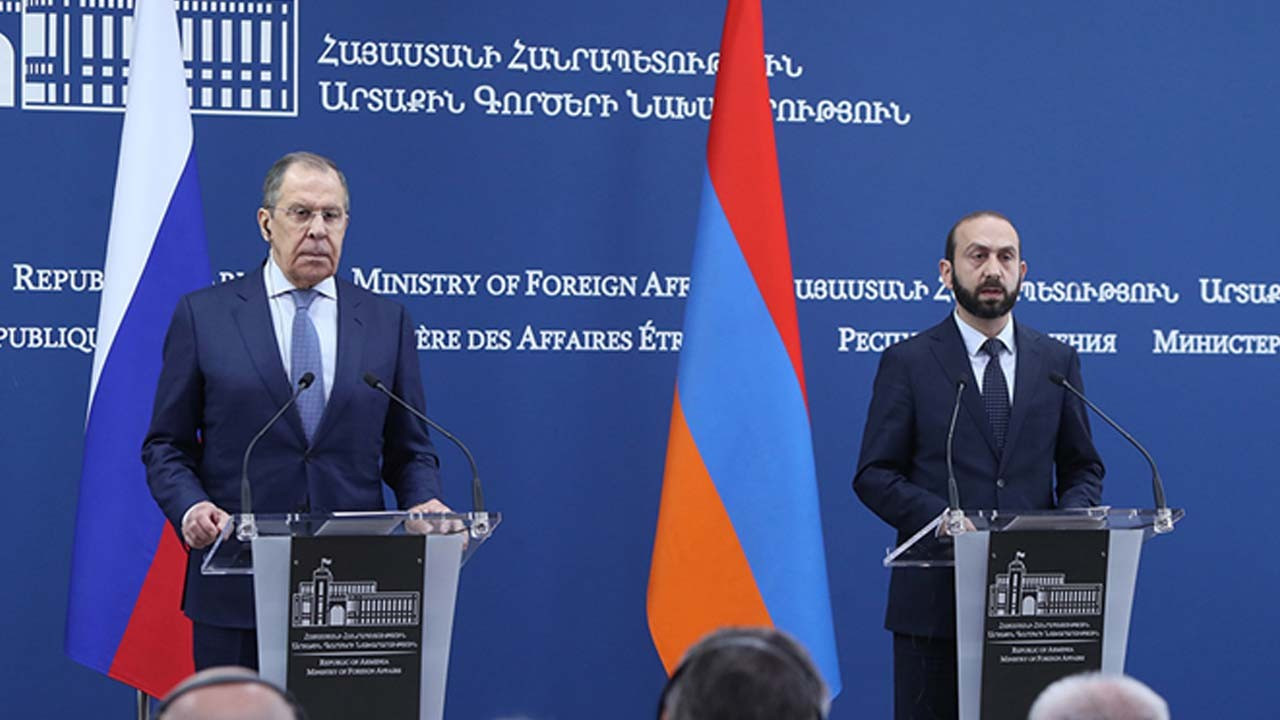 Ermenistan: Rusya Azerbaycan'ın Karabağ'da bozduğu statükoyu sağlamalı