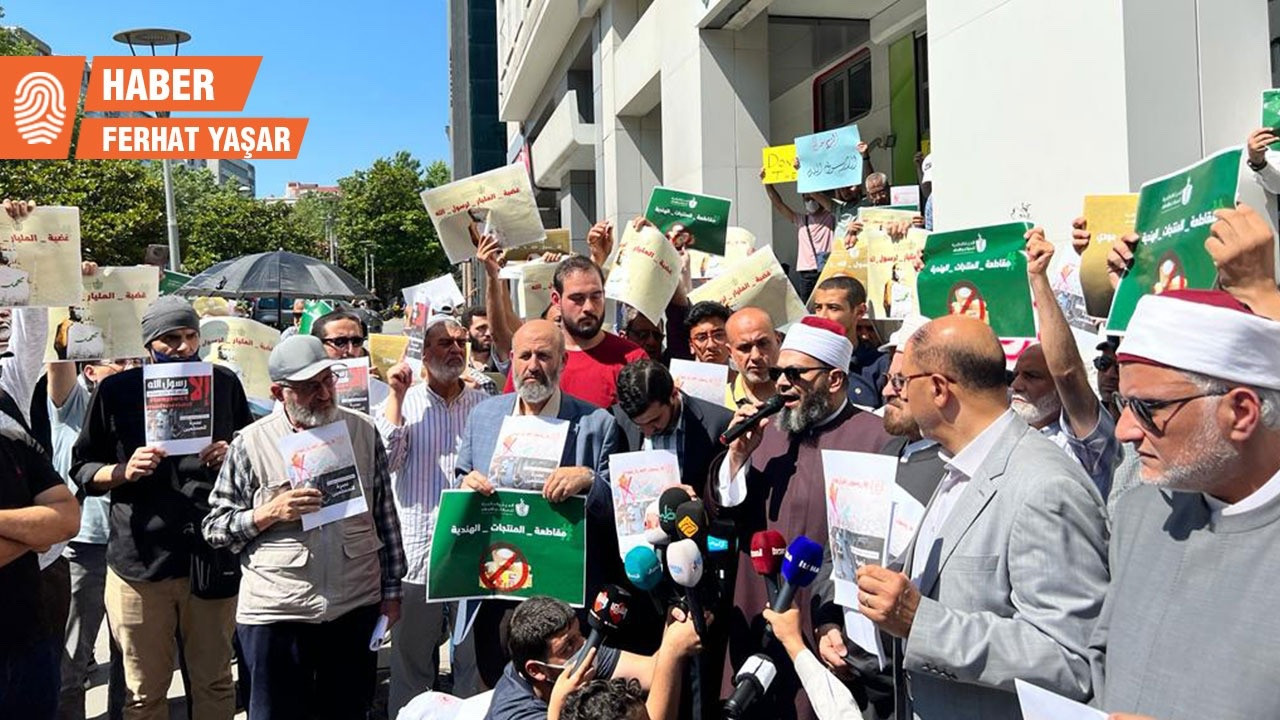 İstanbul’daki Hindistan elçiliği önünde ‘küfür’ protestosu