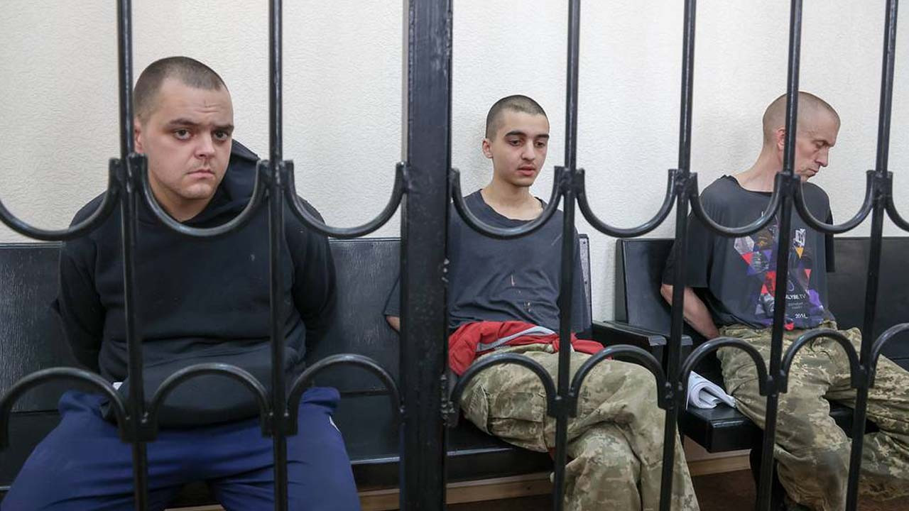 Londra'dan Donetsk'te iki İngiliz askere idam cezası kararına tepki