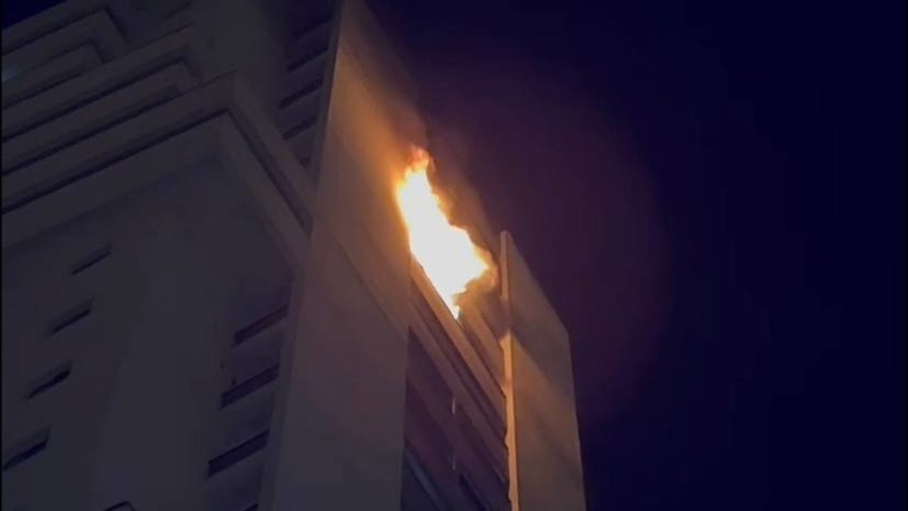 Diyarbakır'da 20'nci katta yangın: 1 ölü, 14 yaralı